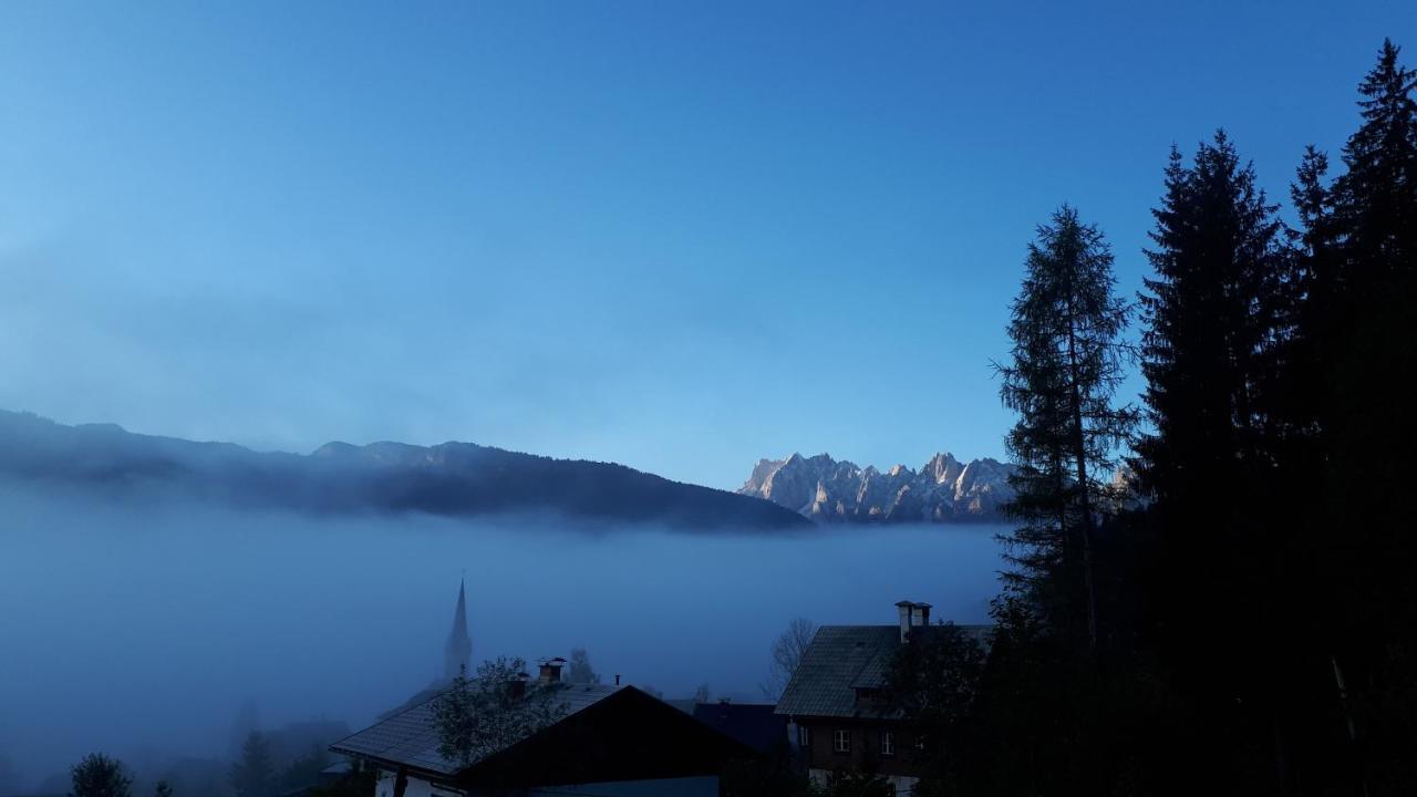 Transylvania Villa & Spa Gosau Exterior photo